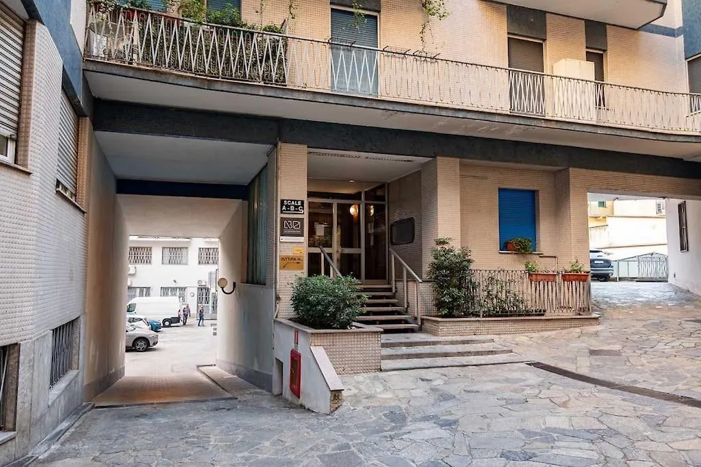 Guest Planet - Cozy Housing Porta Romana M3 Milan 0*,  Italy