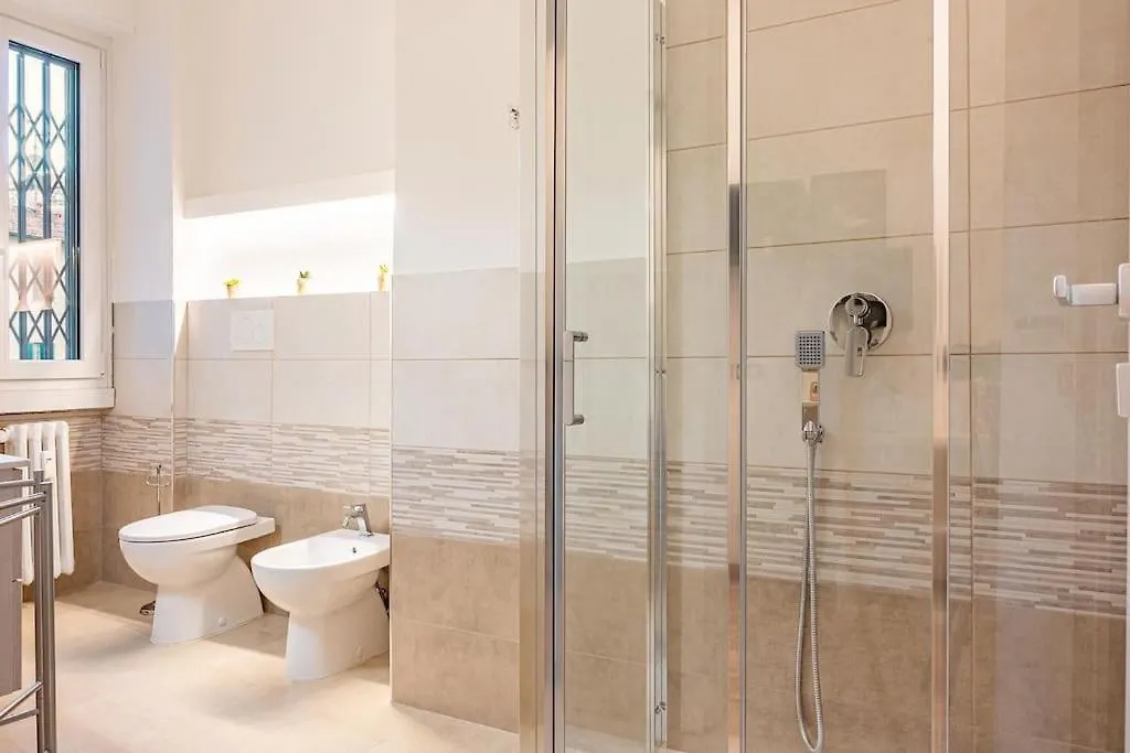 Guest Planet - Cozy Housing Porta Romana M3 Milan Italy